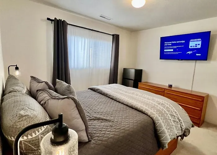 Large W3-car Garage & Quiet * Prescott