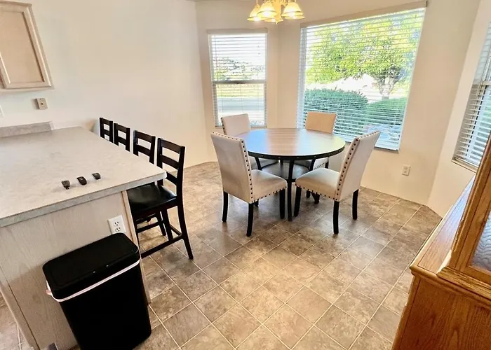 Large W3-car Garage & Quiet Ferienhaus Prescott