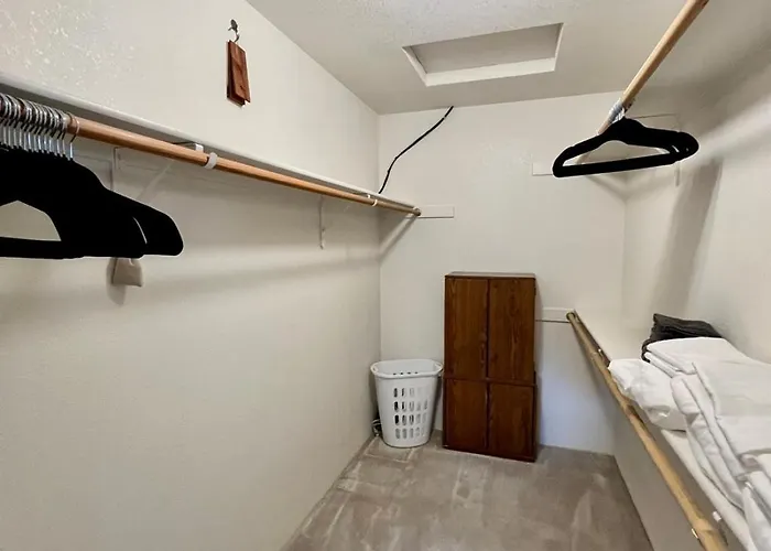 Large W3-car Garage & Quiet * Prescott